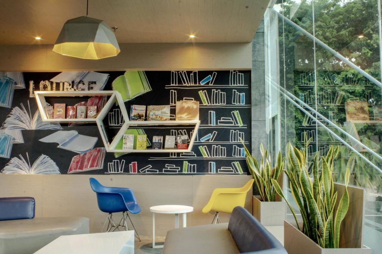 Md 7 Hotel Cirebon Eksteriør billede